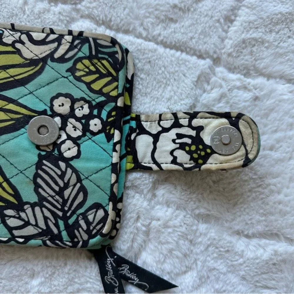 Vera Bradley brand vera